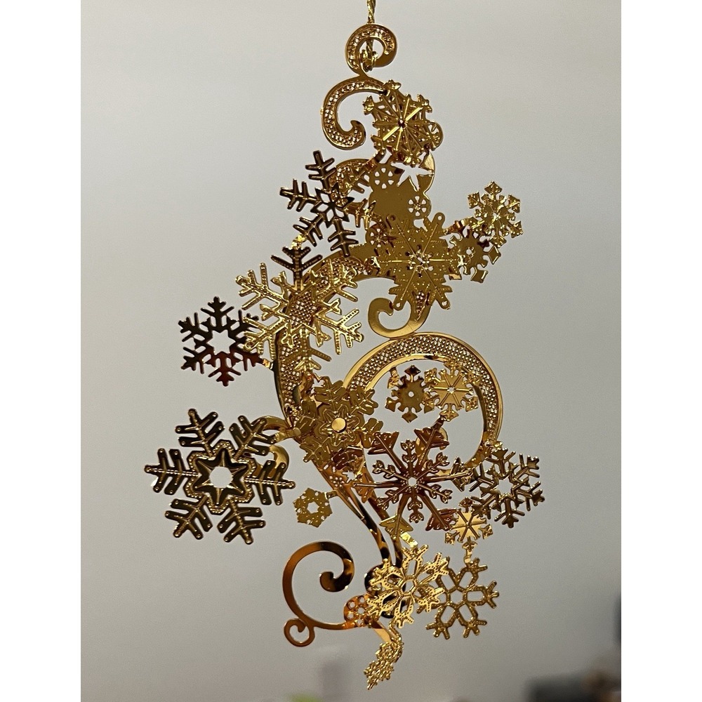 Danbury Mint 1998 Annual Gold Christmas Ornament Swirling Snowflakes Paperwork
